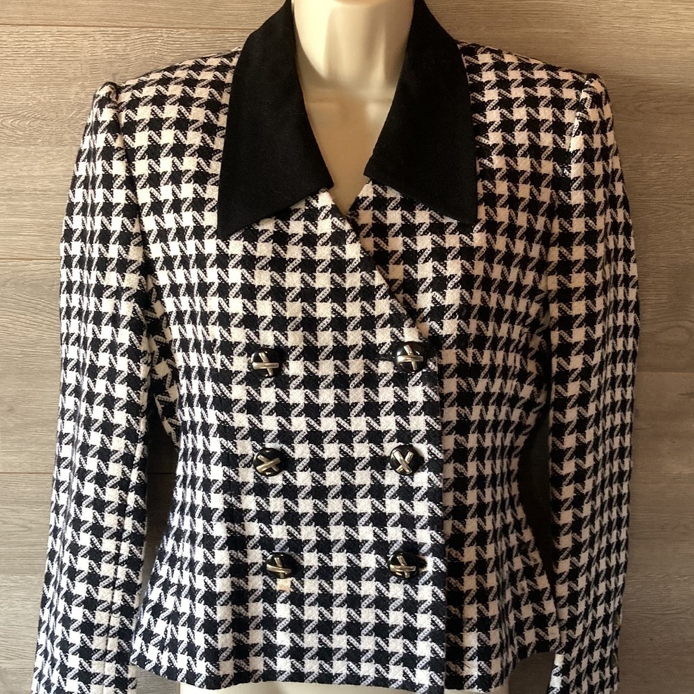 Vintage Kasper jacket 100% wool size 4